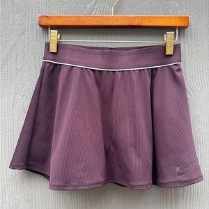 Women’s Nike Dry-Fit Golf Mini Skirt/ Skort in Burgundy Size SM
